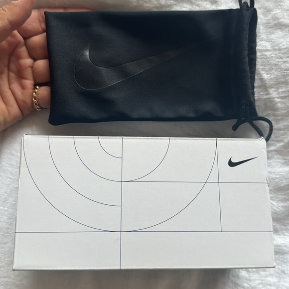 Nike sunglasses - Picture 5 of 5